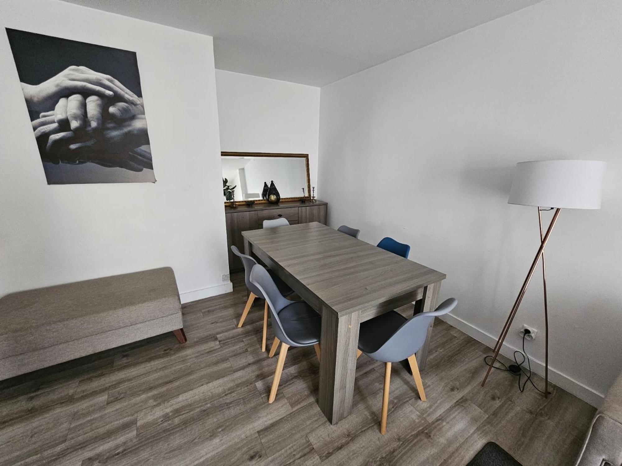 Charmant Pied-A-Terre Entre Paris Et Disneyland - Rer A Et E Apartment Villiers-sur-Marne Exterior photo